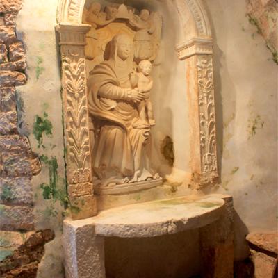 Nicchia Madonna Col Bambino Con Due Angeli Grotta Di San Michele Putignano